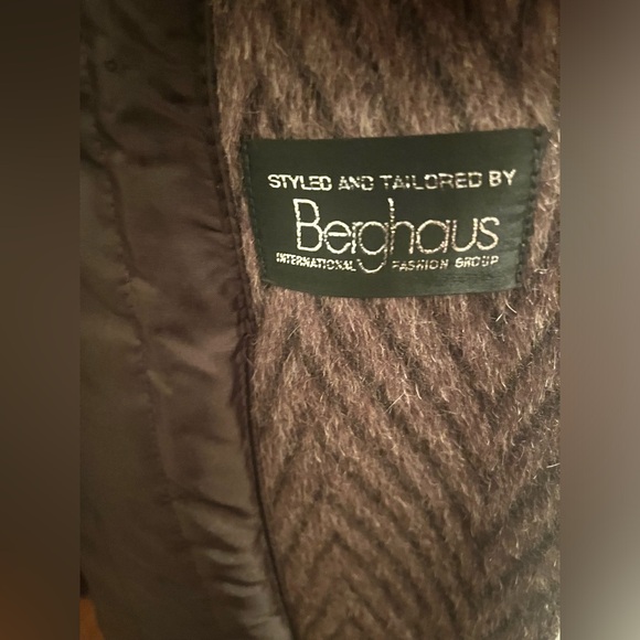 Berghaus Winter Wool Coat with fur collar - Picture 5 of 5